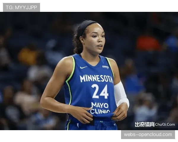 历史回顾：1997年WNBA首个赛季的开幕战与时代印记